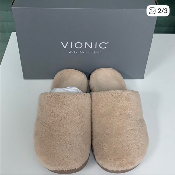 βοΈπ Vionic Gemma slippers Sz. 9 in plush tan. - Picture 2 of 3